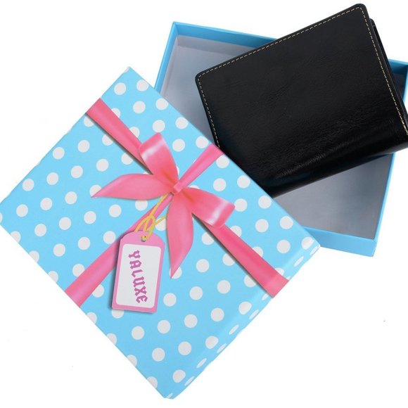 WOMENS BLACK TRI-FOLD LEATHER WALLET, ID WINDOWS, 13 CREDIT CARD SLOTS - Picture 6 of 7